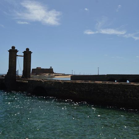 Bright, Modern Apartment In The Heart Of Arrecife Екстер'єр фото
