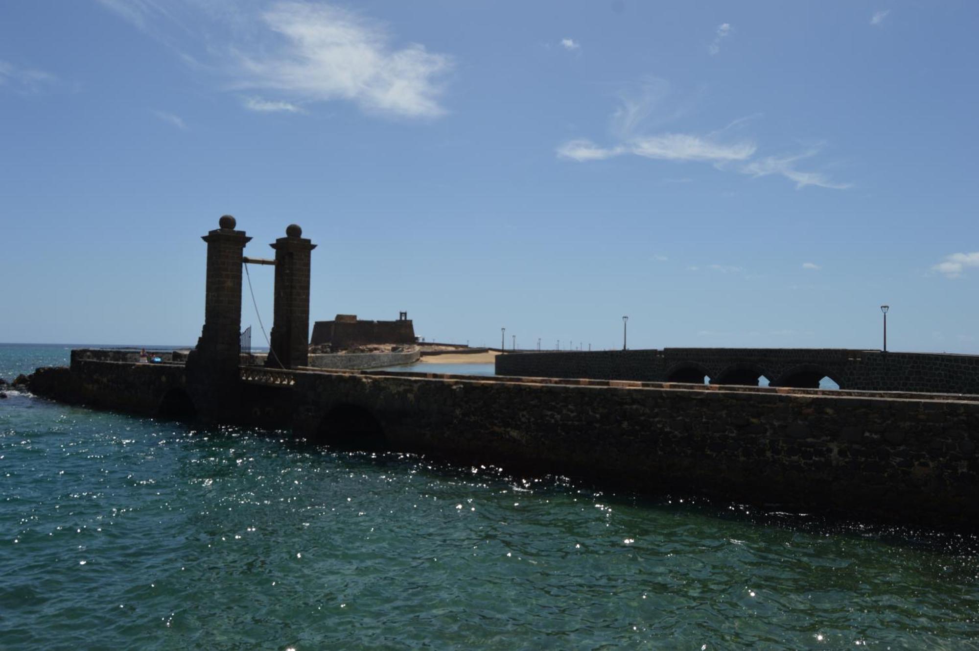 Bright, Modern Apartment In The Heart Of Arrecife Екстер'єр фото